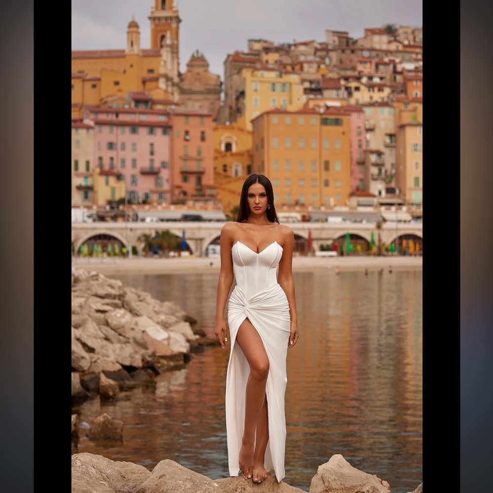 Alamour The Label Strapless White Ruched Cutout Gown